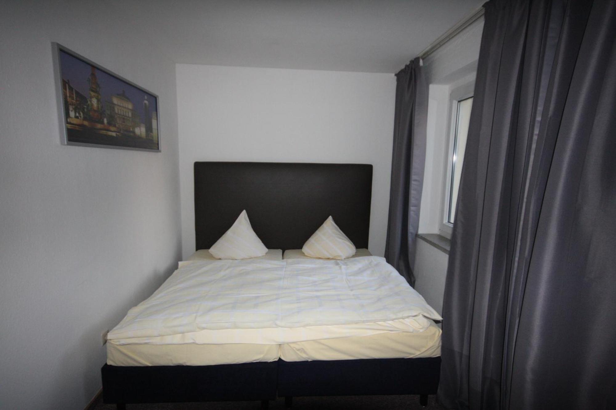 Sl'Otel Budget ベルンブルク 部屋 写真